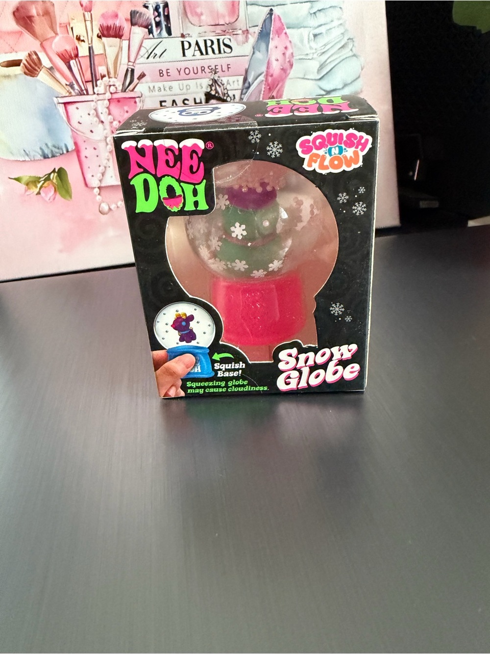 Kids Squish N Flow Snow Globe Toy - Pink and Green